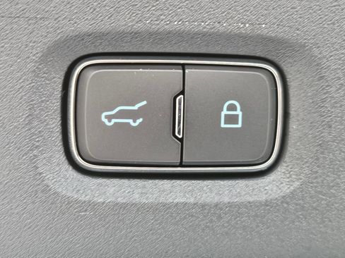 New 2026 Ford Expedition Active image 30