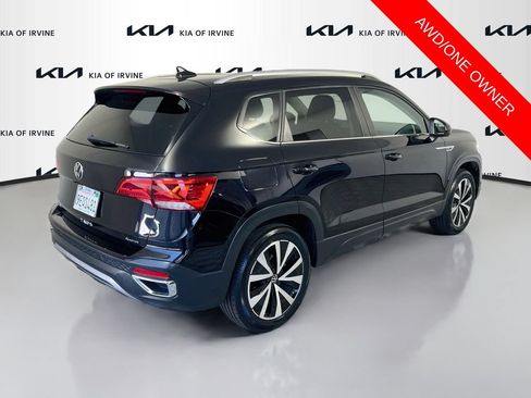 Used 2023 Volkswagen Taos SE AWD/4WD image 8
