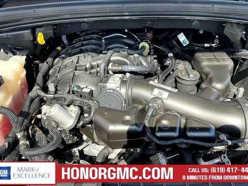 Used 2024 Jeep Grand Cherokee Altitude AWD/4WD image 30