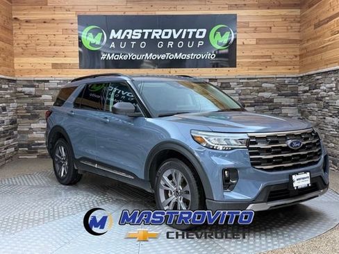 Used 2025 Ford Explorer Active w/ Active Comfort Package AWD/4WD image 1