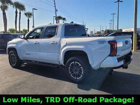 Used 2024 Toyota Tacoma TRD Sport image 5
