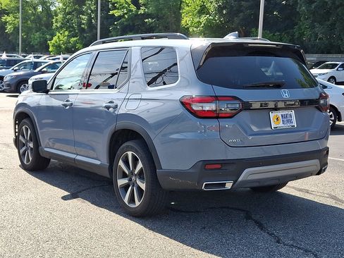 Used 2024 Honda Pilot Elite image 3