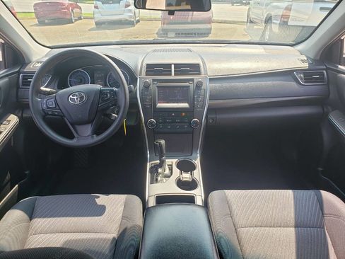 Used 2017 Toyota Camry LE image 8