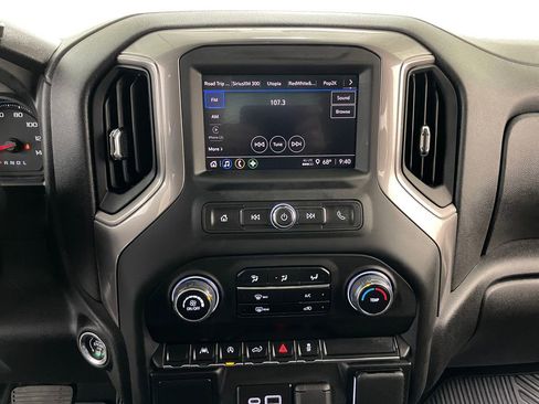 Certified 2025 Chevrolet Silverado 1500 Custom AWD/4WD image 30