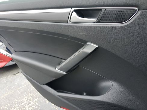 Used 2018 Volkswagen Passat 2.0T S image 13