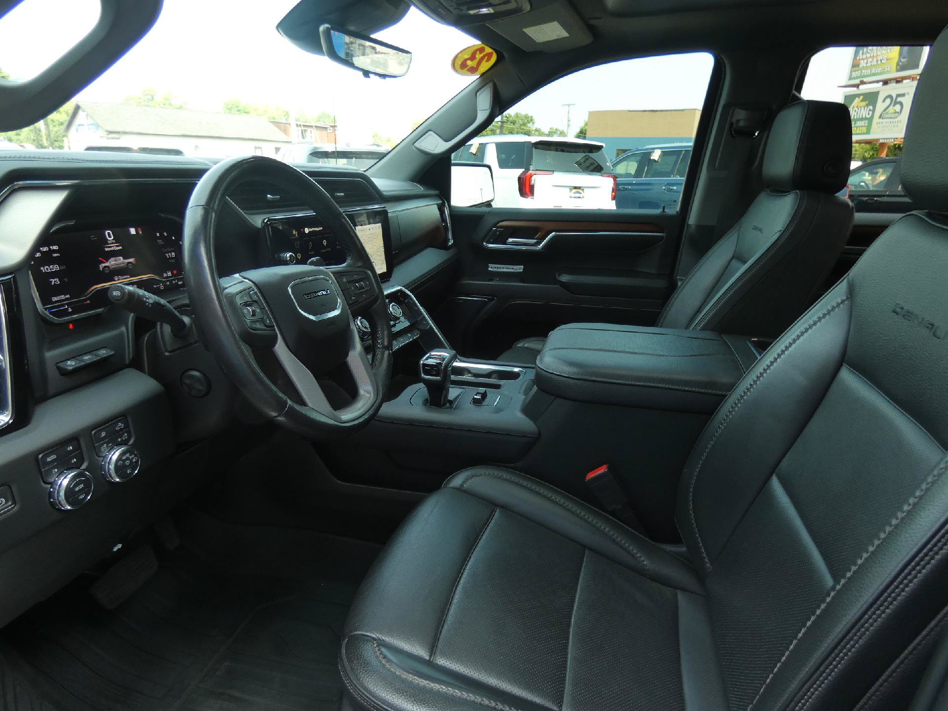 Certified 2023 GMC Sierra 1500 Denali w/ Denali Reserve Package AWD/4WD image 12