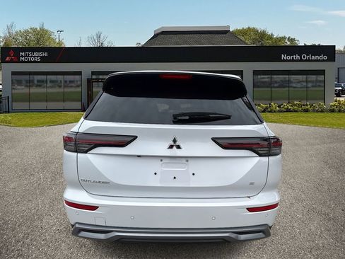 New 2026 Mitsubishi Outlander SE FWD image 5