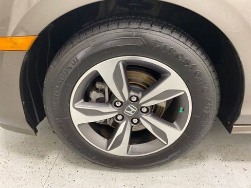 Used 2018 Honda Odyssey Touring image 9