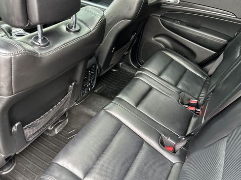 Used 2019 Jeep Grand Cherokee Limited w/ Luxury Group II AWD/4WD image 4