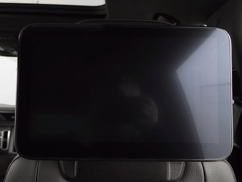 Used 2023 GMC Yukon XL Denali w/ Denali Reserve Package image 27