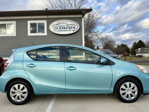 Used 2014 Toyota Prius C Two image 1