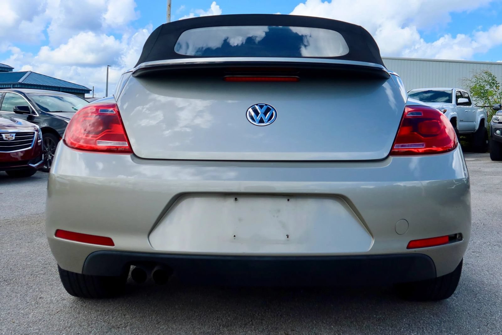 Used 2015 Volkswagen Beetle 1.8T FWD image 3