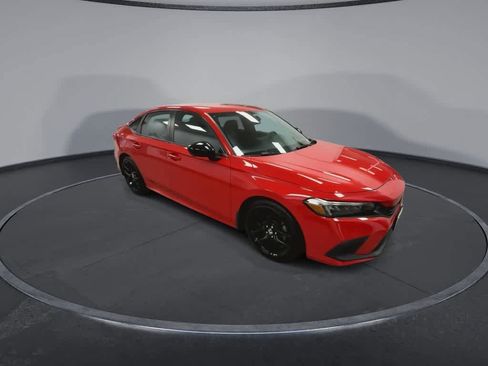 Used 2023 Honda Civic Sport image 2