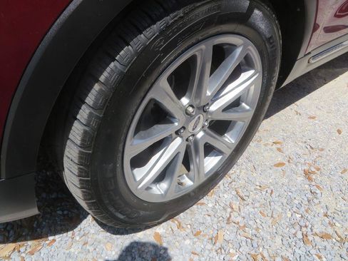 Used 2017 Ford Explorer Limited FWD image 26