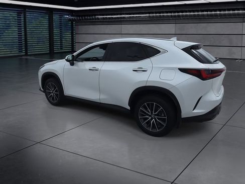 Used 2025 Lexus NX 250 FWD w/ Towing Package (2000 Lbs) image 6