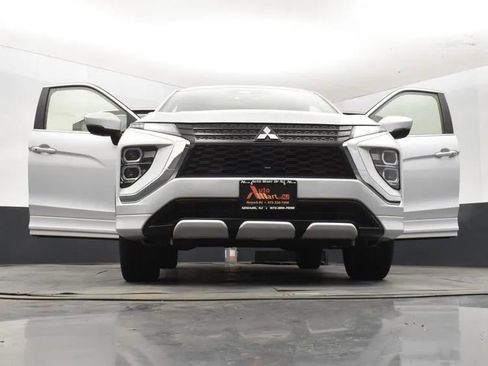 Used 2025 Mitsubishi Eclipse Cross SEL image 11