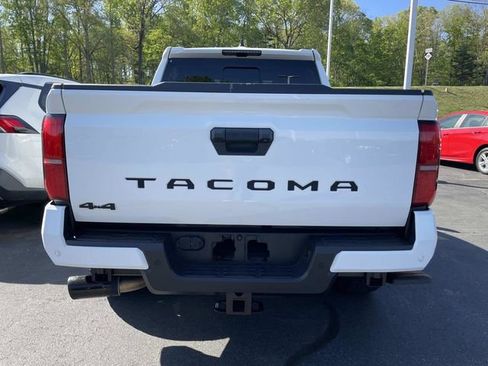 Used 2024 Toyota Tacoma TRD Sport w/ TRD Sport Upgrade Package AWD/4WD image 3