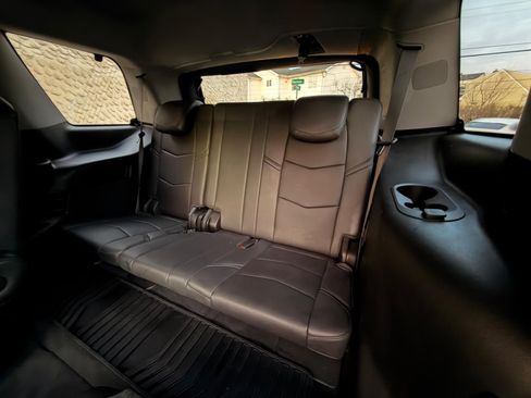 Used 2018 Cadillac Escalade Premium Luxury image 29