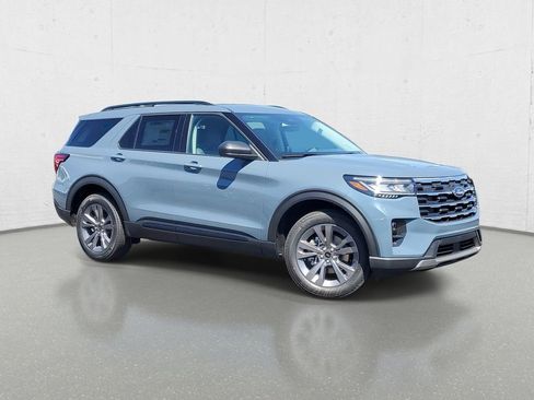 New 2026 Ford Explorer Active AWD/4WD image 2