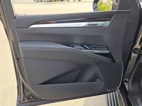 New 2026 Cadillac Escalade Luxury image 25