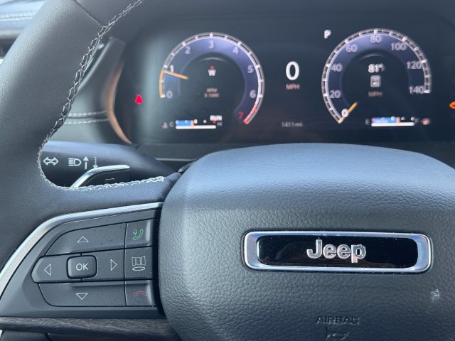 Used 2026 Jeep Grand Cherokee Limited AWD/4WD image 25