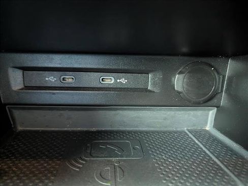 Certified 2021 Volkswagen Tiguan SE FWD image 34