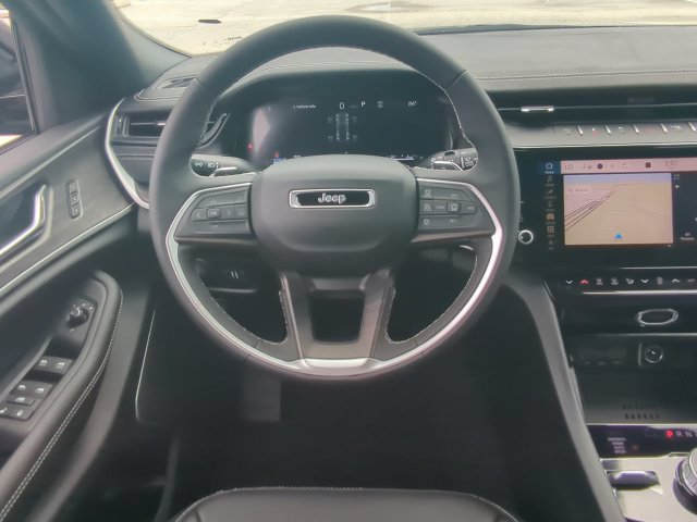 New 2027 Jeep Grand Cherokee Limited AWD/4WD image 16