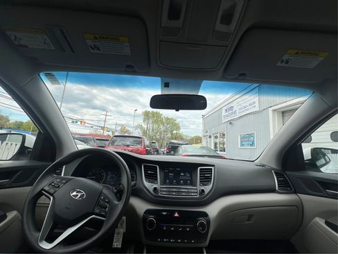 Used 2018 Hyundai Tucson SEL AWD/4WD image 23