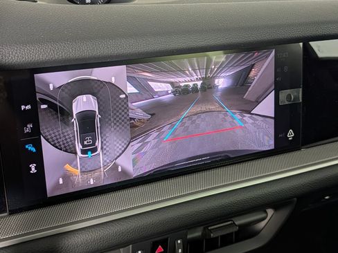 New 2026 Porsche Cayenne Coupe AWD/4WD image 32
