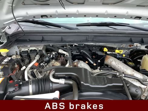 Used 2014 Ford F250 Lariat w/ Lariat Chrome Package image 16