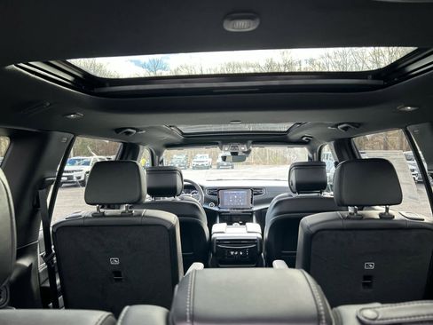 New 2025 Jeep Wagoneer L Series II w/ Premium Group I image 53