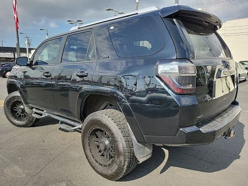 Used 2016 Toyota 4Runner SR5 image 5