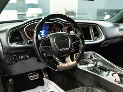 Used 2018 Dodge Challenger SRT Hellcat image 11