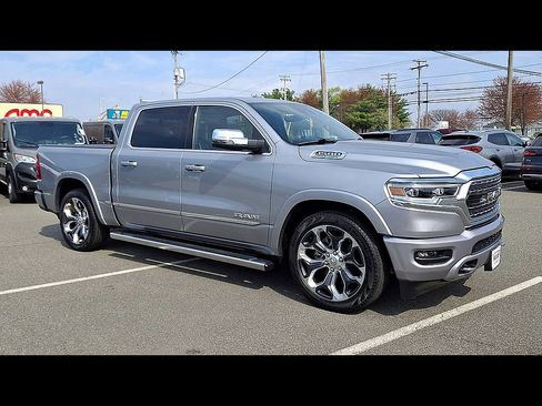 Used 2024 RAM 1500 Limited w/ Body Color Bumper Group AWD/4WD image 2