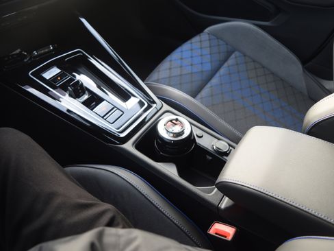 Used 2025 Volkswagen Golf w/ Euro Style Package image 13