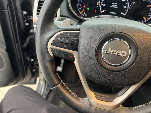 Used 2017 Jeep Grand Cherokee Limited w/ Luxury Group II RWD image 17