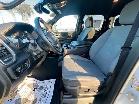 Used 2024 RAM 3500 Big Horn image 14