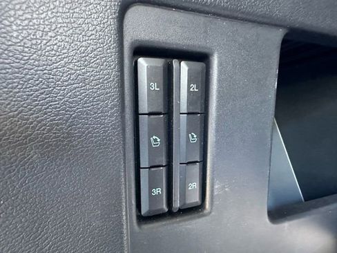 Used 2023 Ford Expedition Limited image 26