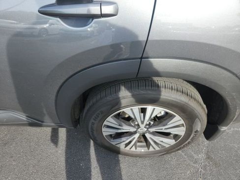 Used 2023 Nissan Rogue SV w/ SV Premium B Package image 4