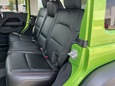 Used 2025 Jeep Wrangler Unlimited Rubicon w/ Safety Group AWD/4WD image 9