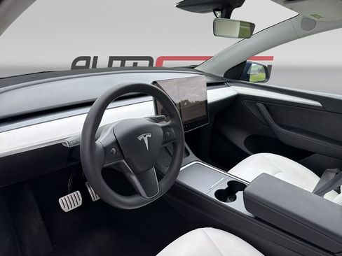 Used 2022 Tesla Model Y Performance AWD/4WD image 10