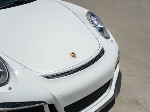 Used 2015 Porsche 911 GT3 RWD image 24