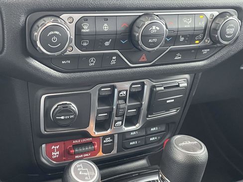 New 2026 Jeep Gladiator Willys image 10