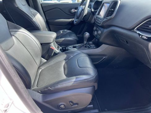 Used 2023 Jeep Cherokee Altitude Lux AWD/4WD image 16