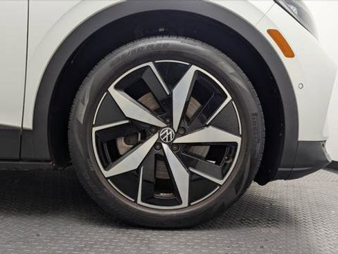Used 2023 Volkswagen ID.4 Pro S image 32