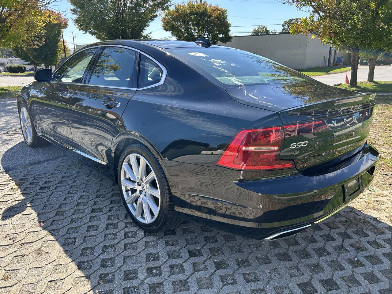Used 2017 Volvo S90 T6 Inscription w/ Vision Package AWD/4WD image 7