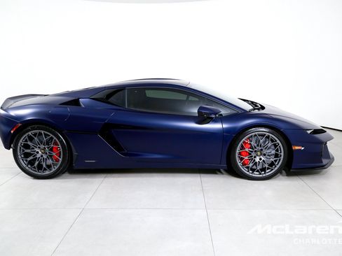 Used 2026 Lamborghini Temerario AWD/4WD image 9