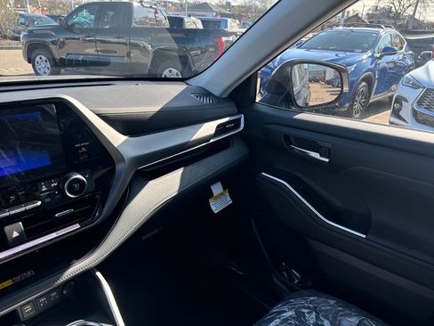 New 2026 Toyota Highlander XLE AWD/4WD image 27