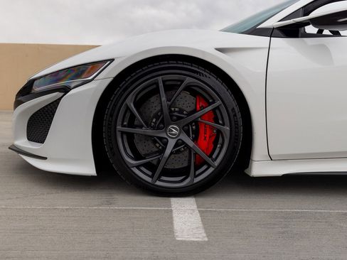 Used 2017 Acura NSX image 27