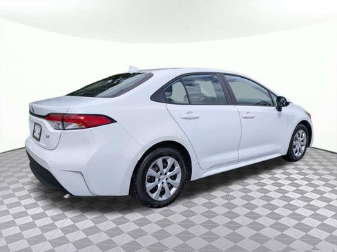 Used 2025 Toyota Corolla LE FWD image 3
